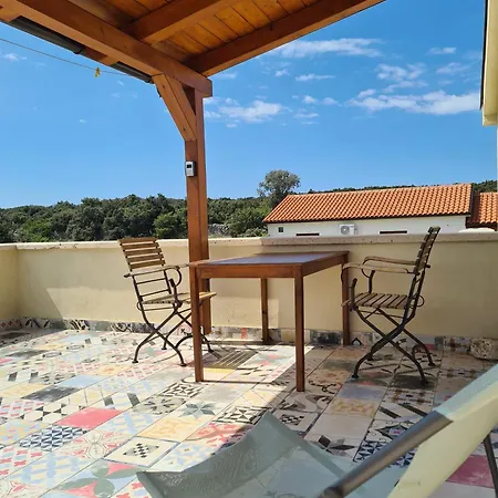 Salvia - Stivan, Cres - 900 M To Merascica *