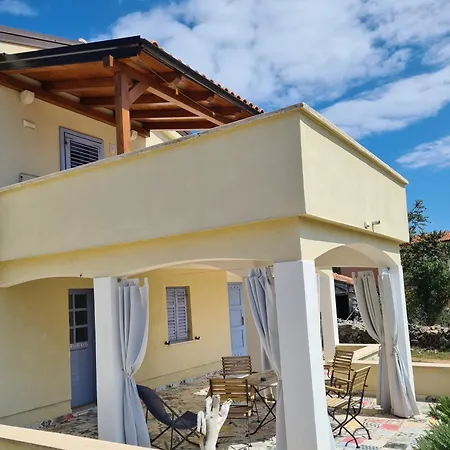 Salvia - Stivan, Cres - 900 M To Merascica *